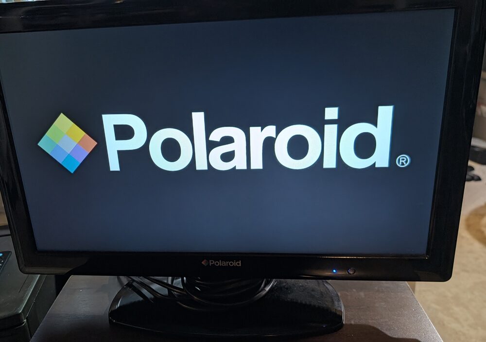Polaroid 22" HD LED TV - TLAC-02255, Remote Included